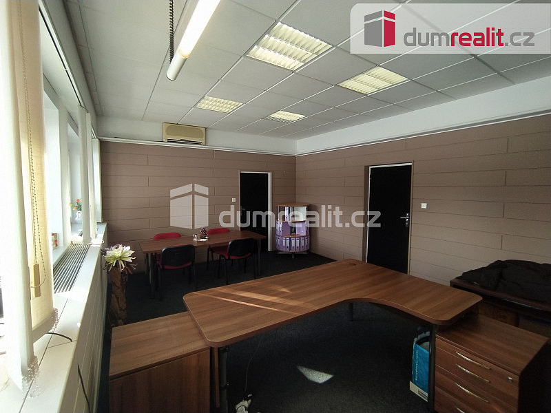 Pronájem kanceláře 28 m² — photo 2