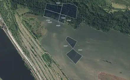 Prodej pole 17 610 m², Mělník