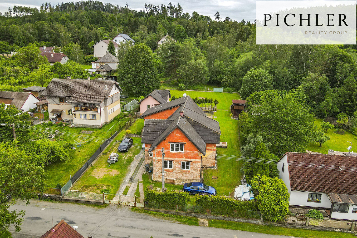 Prodej domu 330 m² s pozemkem 1 823 m²
