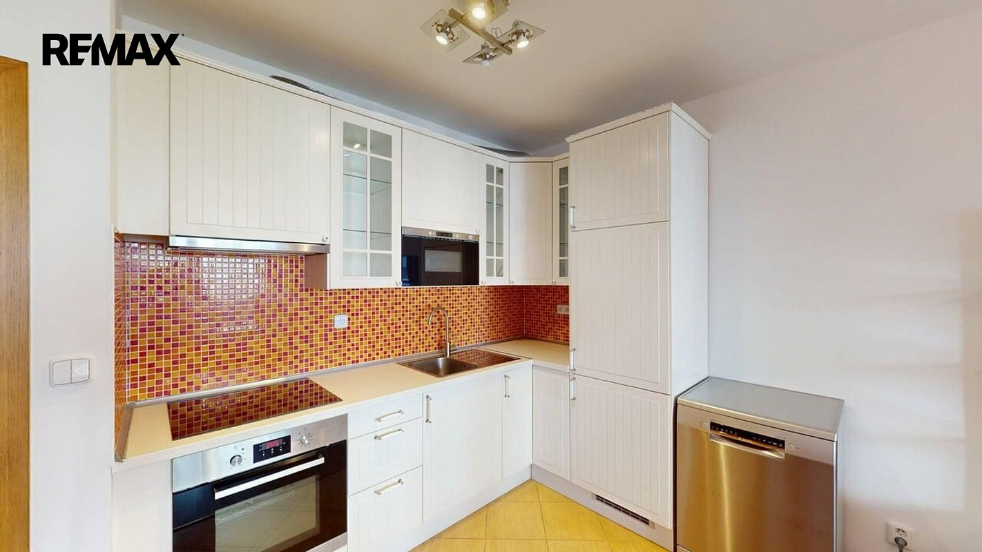 Pronájem bytu 2+kk 51 m² – fotografie 4