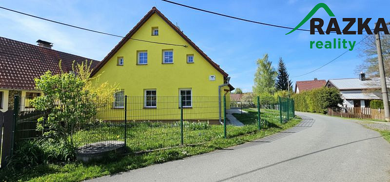 Prodej domu 192 m² s pozemkem 739 m² – fotografie 2