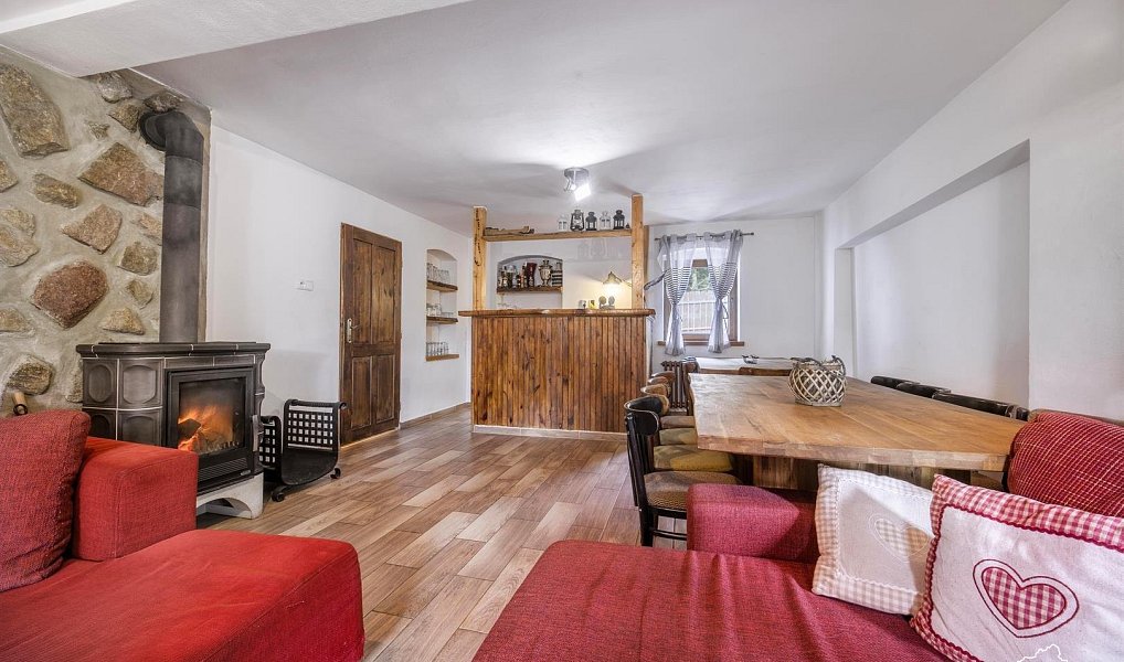 Prodej domu 240 m² s pozemkem 721 m², Loučná pod Klínovcem – náhled fotky 4