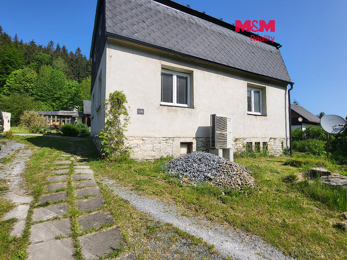 Prodej domu 128 m² s pozemkem 2 028 m²