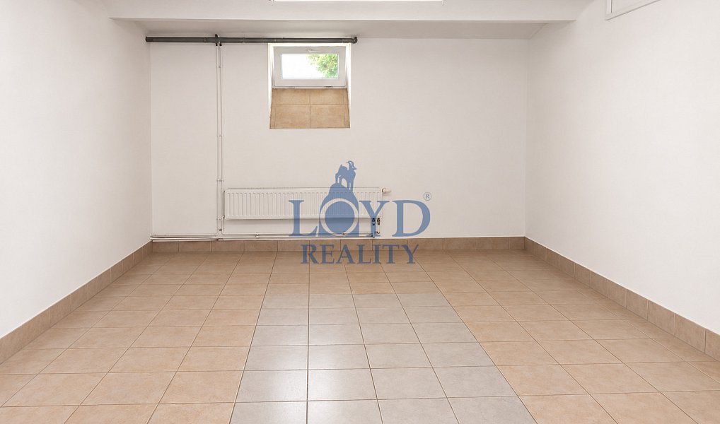 Prodej domu 210 m² s pozemkem 779 m², Sokolov – náhled fotky 22