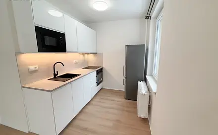 Pronájem bytu 2+kk 40 m², V zápolí, Praha 4 - Michle