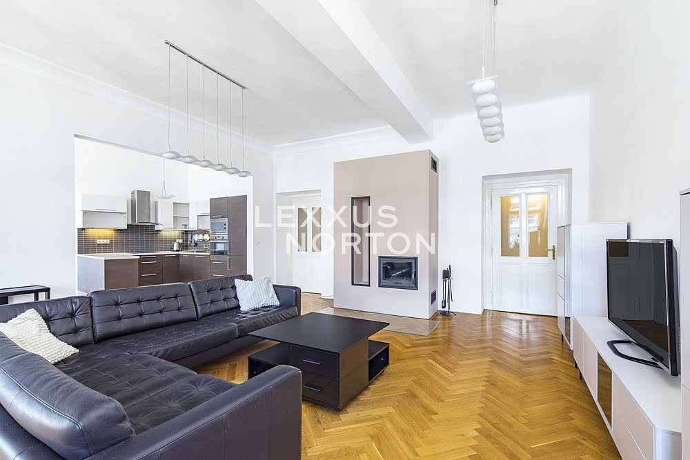 Pronájem bytu 4+kk 144 m²