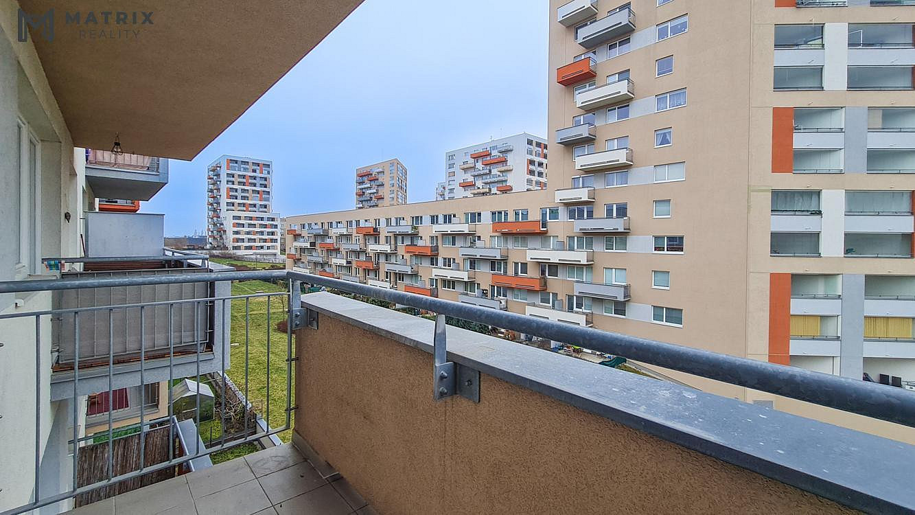 Pronájem bytu 1+kk 42 m² — photo 3