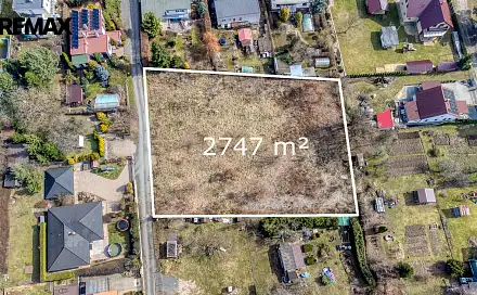 Prodej stavebního pozemku 2 747 m², Týnec nad Labem, okres Kolín