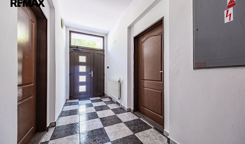 Prodej domu 400 m² s pozemkem 821 m², Chomutov – náhled fotky 7