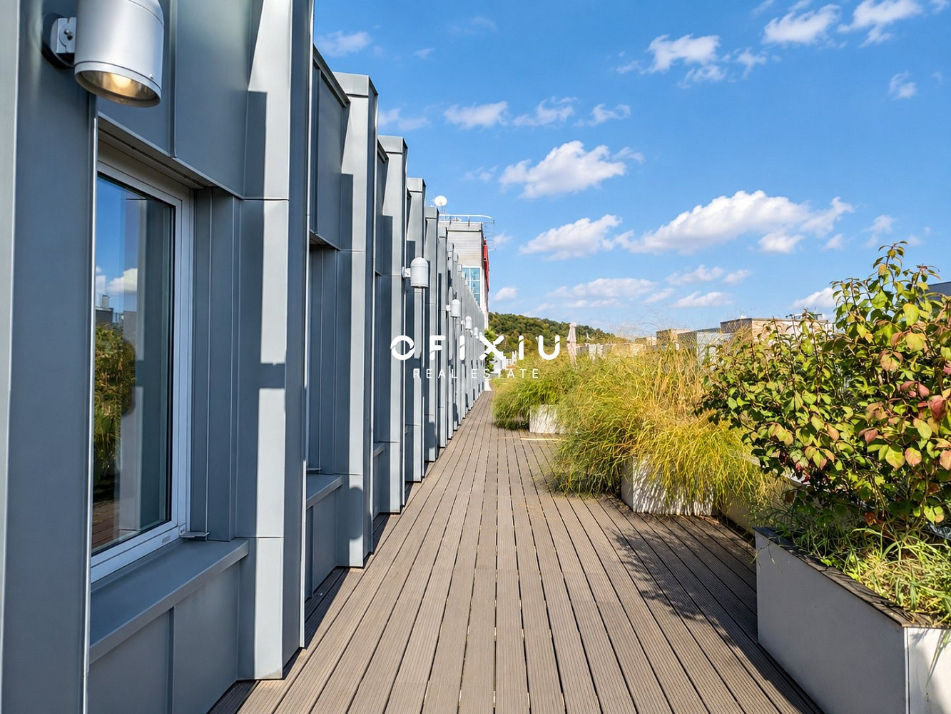 Pronájem kanceláře 589 m² – fotografie 3