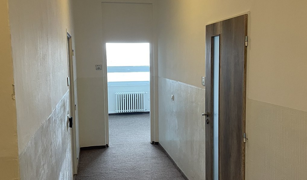 Pronájem kanceláře 97 m², Hradec Králové – náhled fotky 4
