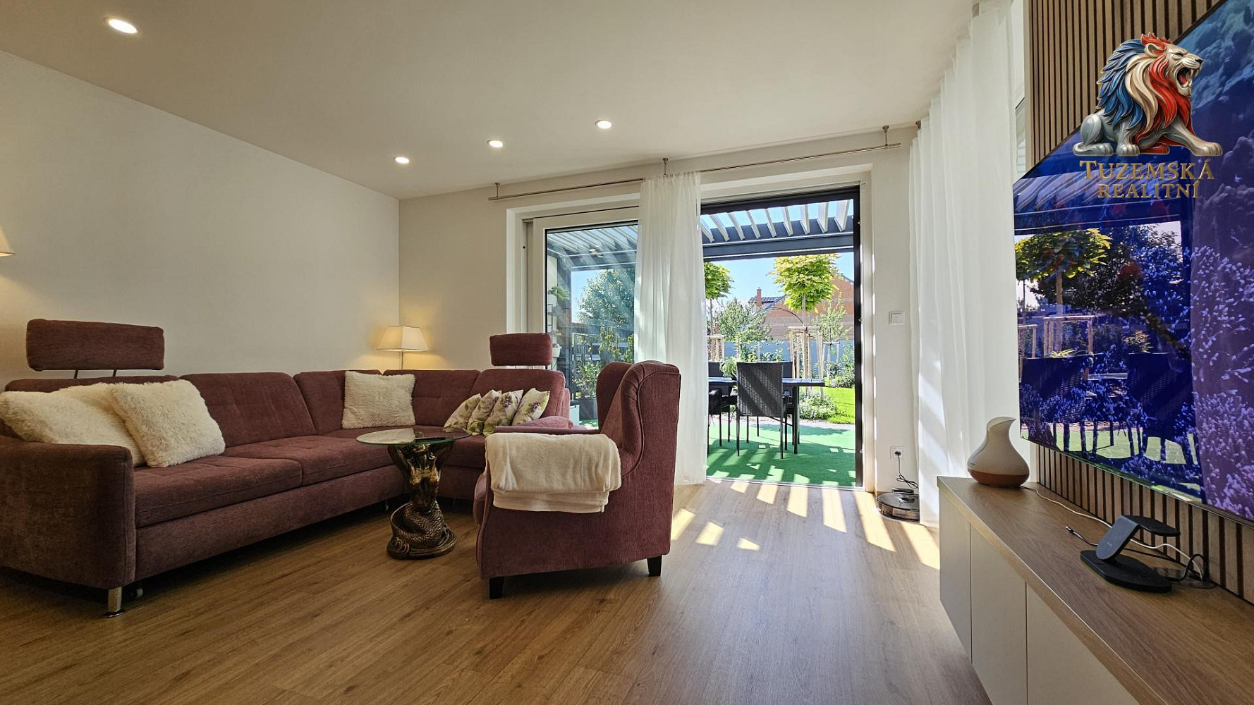 Prodej domu 165 m² s pozemkem 329 m² – fotografie 3