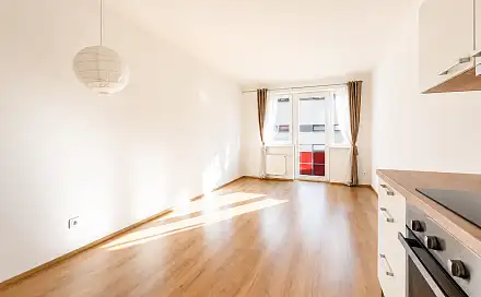 Pronájem bytu 1+kk 32 m²
