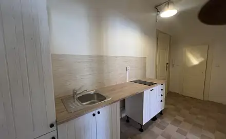 Pronájem bytu 2+kk 56 m², Jagellonská, Praha 3 - Žižkov
