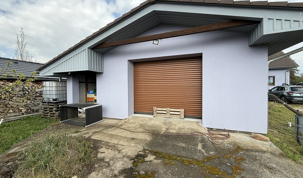 Prodej domu 200 m² s pozemkem 1 203 m², Kly – náhled fotky 37