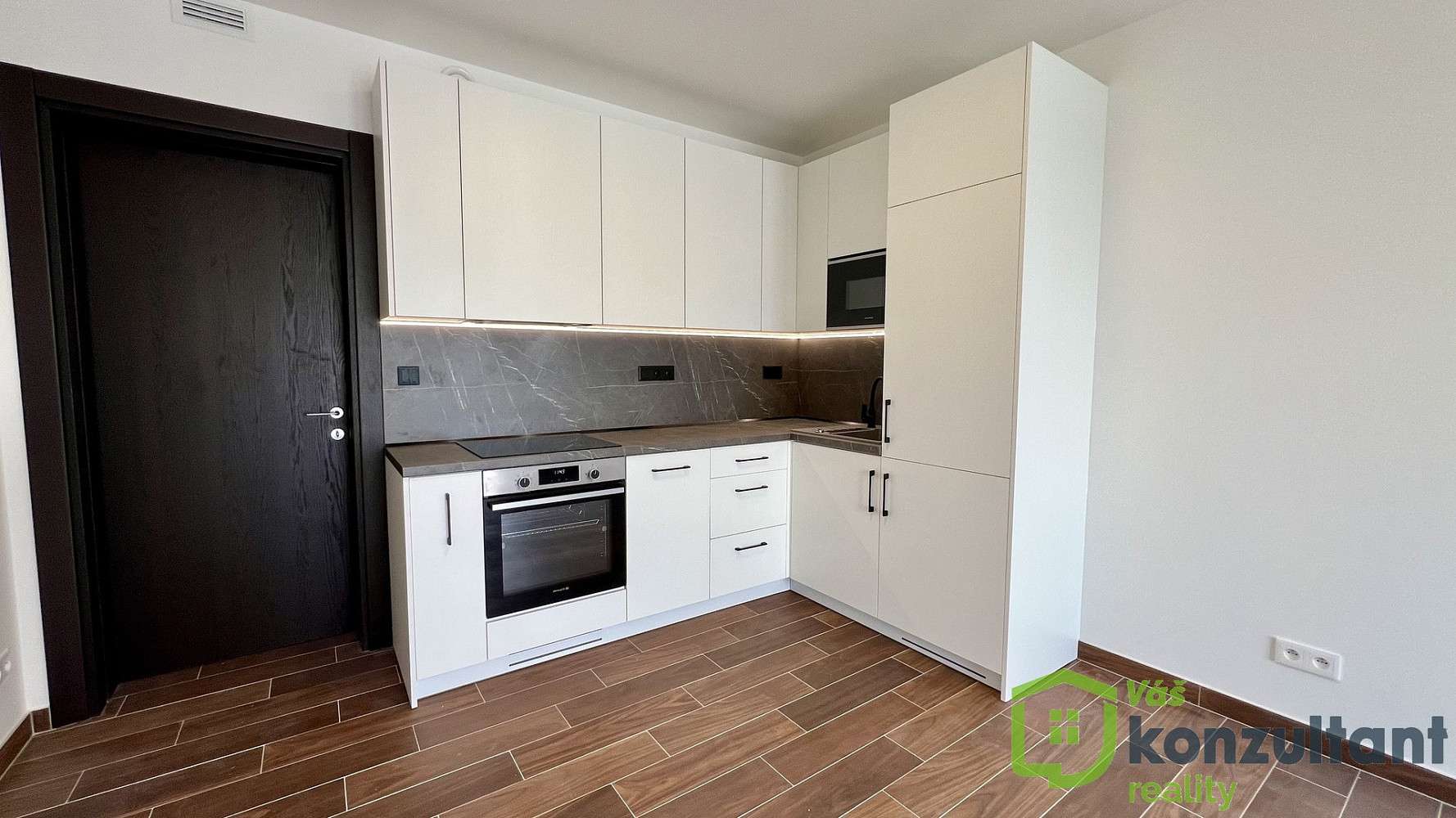 Pronájem bytu 1+kk 35 m²