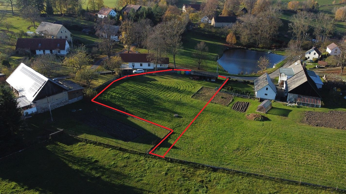 Prodej stavebního pozemku 1 688 m²