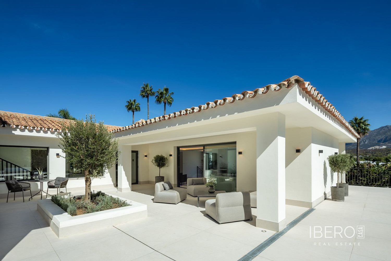 Casa 6+kk – Marbella, Nueva Andalucía - Vista 2