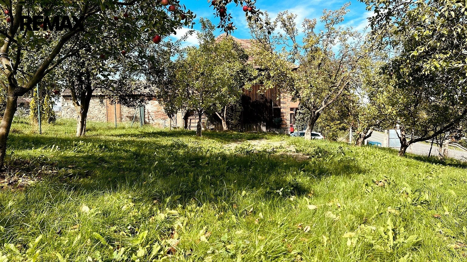 Prodej stavebního pozemku 960 m²