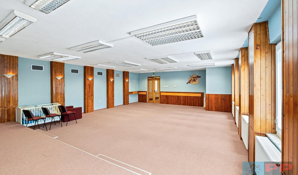 Prodej obchodních prostor 941 m², Pardubice – náhled fotky 8