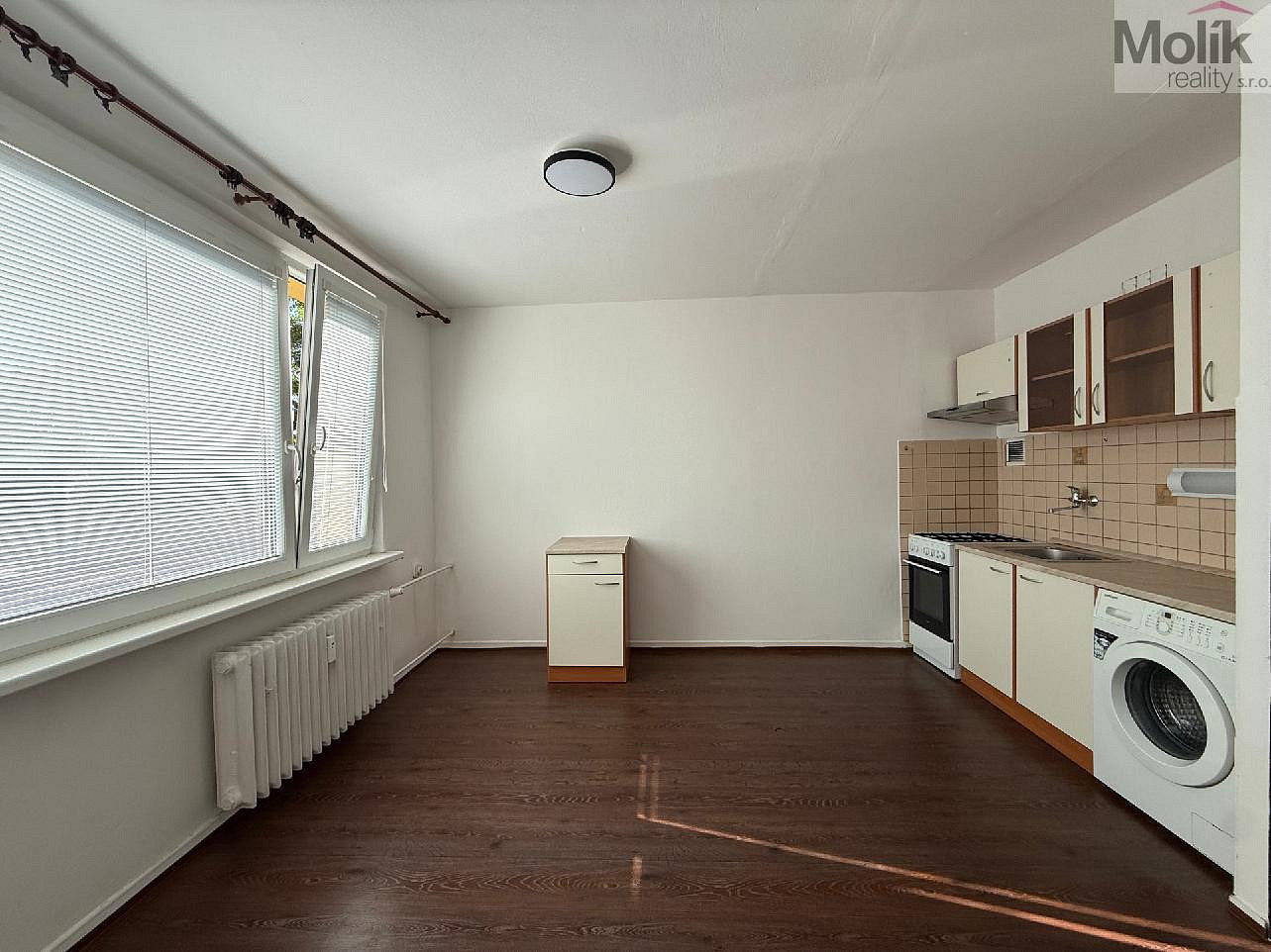 Pronájem bytu 1+1 35 m² – fotografie 2