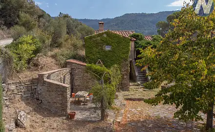 Prodej domu 192 m² s pozemkem 28 000 m², Cortona, Provincie Arezzo, Itálie