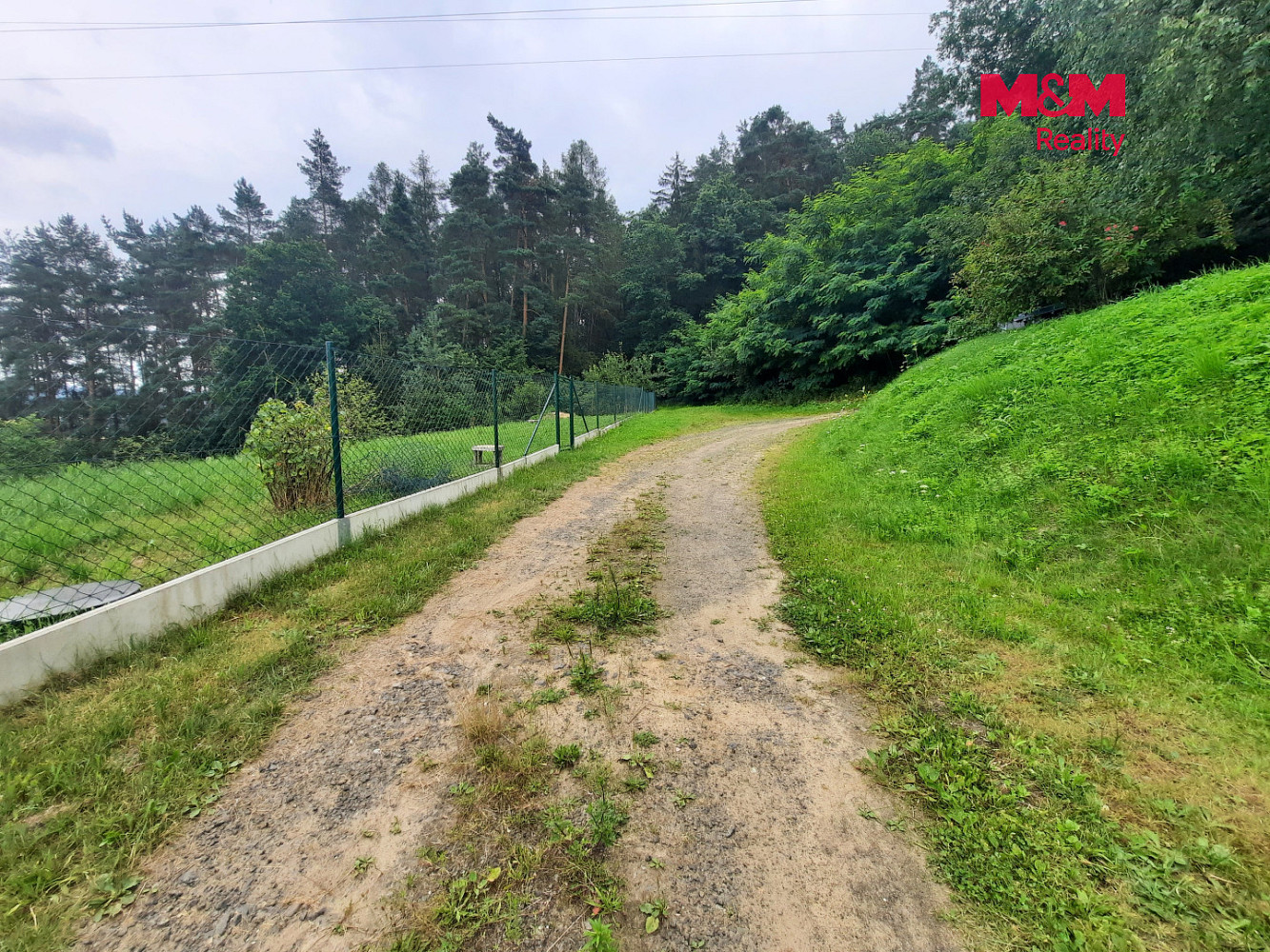 Prodej stavebního pozemku 2 948 m² – fotografie 3