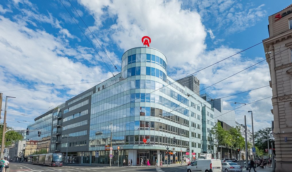 Pronájem kanceláře 1 180 m², Praha – fotka 1 z 12