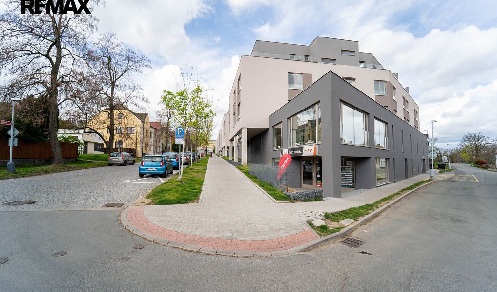Prodej dvou garážových stání v novém bytové domě, ulice 5. května, Kolín, Kolín – náhled fotky 15