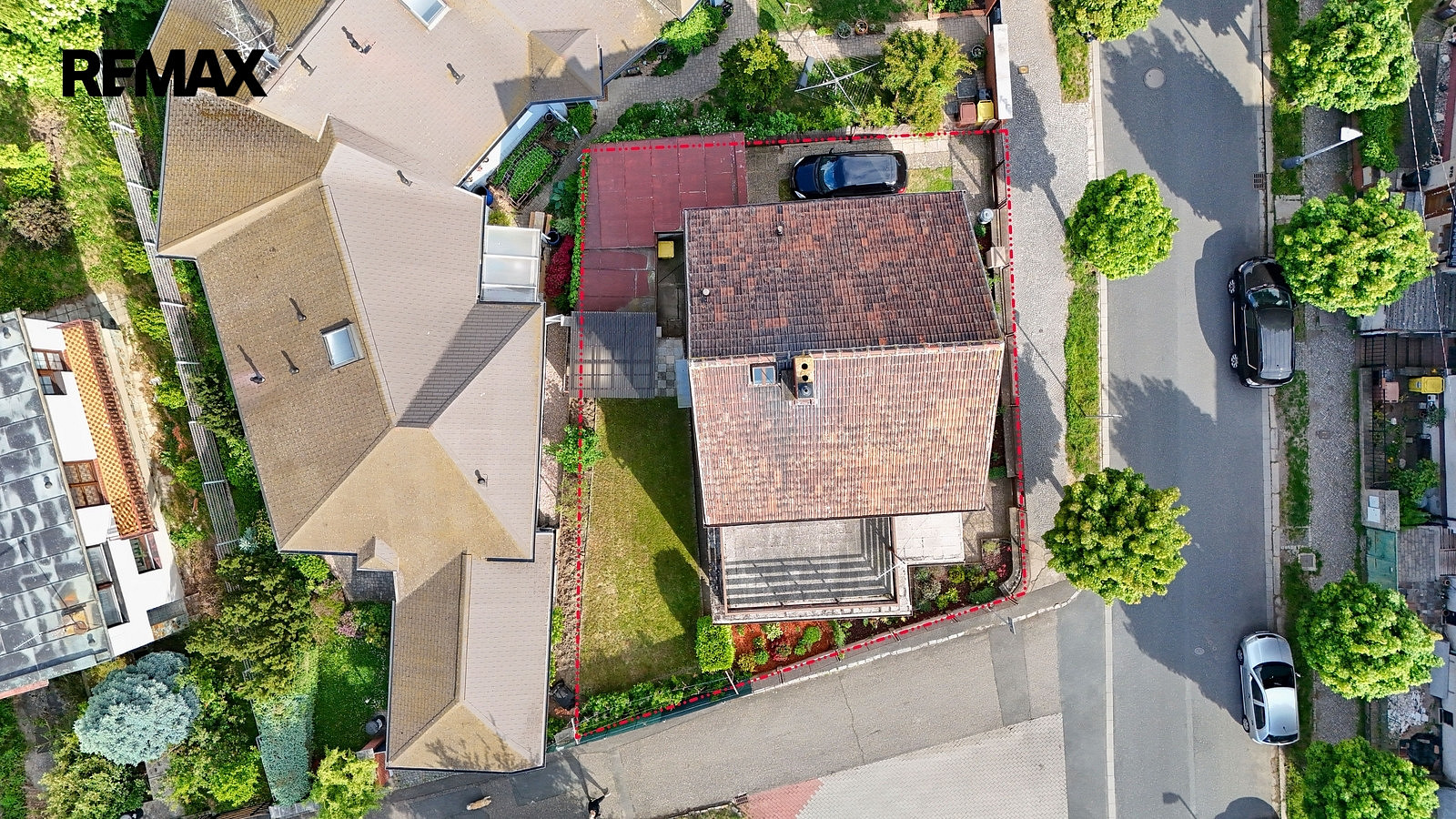 Prodej domu 180 m² s pozemkem 296 m² — photo 2