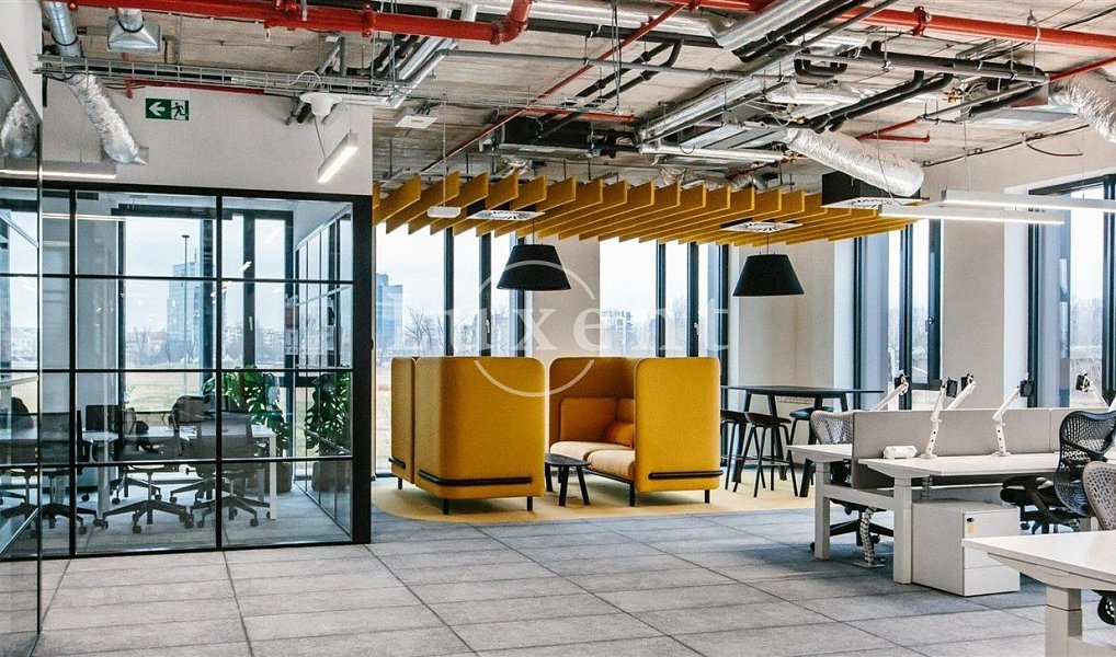 Pronájem kanceláře 467 m², Praha – fotka 1 z 8