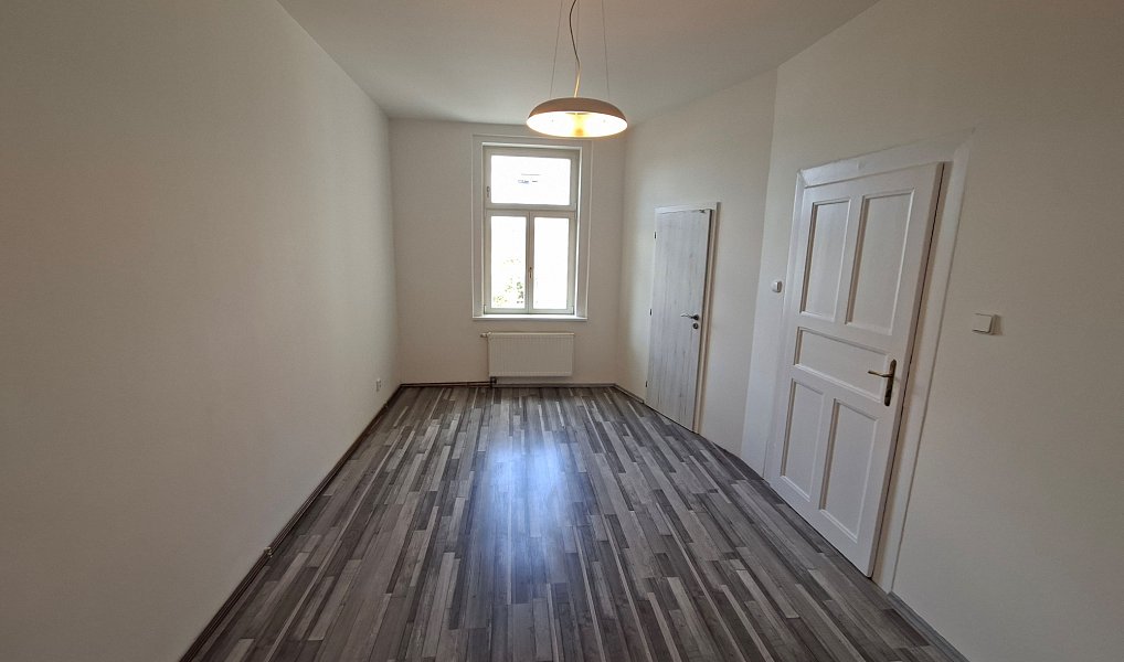 Pronájem bytu 3+1 100 m², Praha – náhled fotky 14