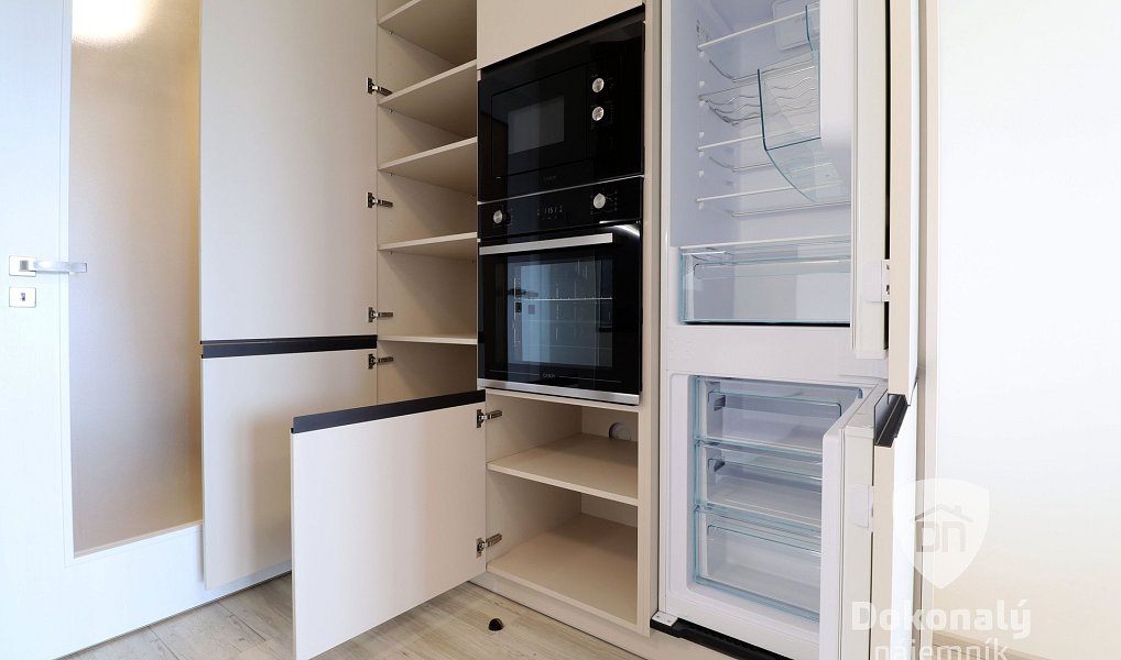 Pronájem bytu 1+kk 34 m², Praha – náhled fotky 7