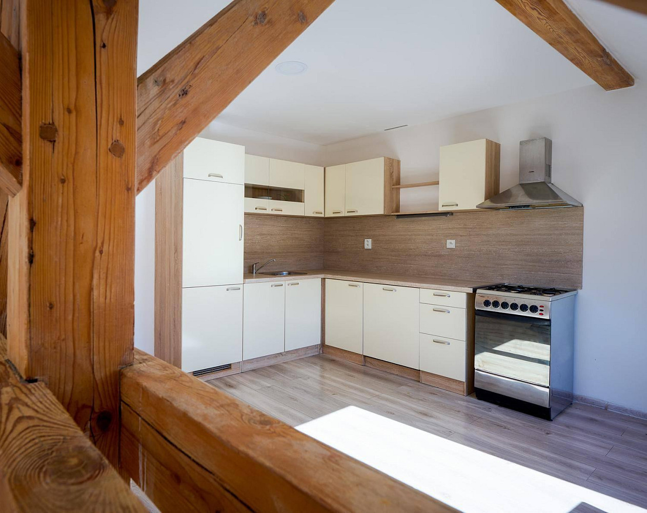 Pronájem bytu 3+kk 99 m²