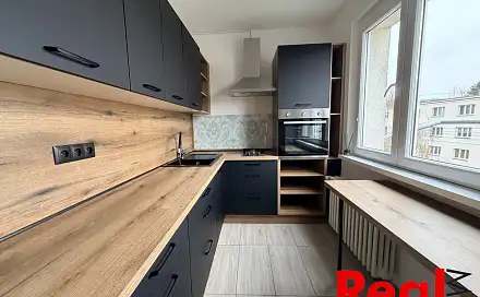 Pronájem bytu 2+1 54 m², Chelčického, Zlín - Malenovice
