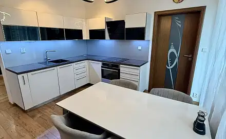 Pronájem bytu 3+1 83 m², Nádvorní, Liberec - Liberec VI-Rochlice