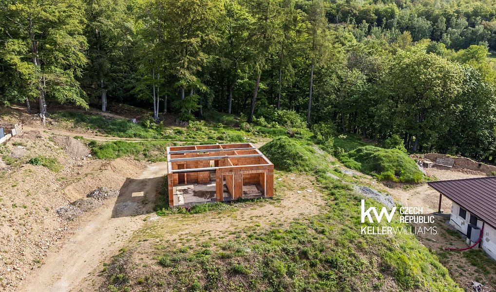 Prodej stavebního pozemku 1 731 m², Meziboří – náhled fotky 5