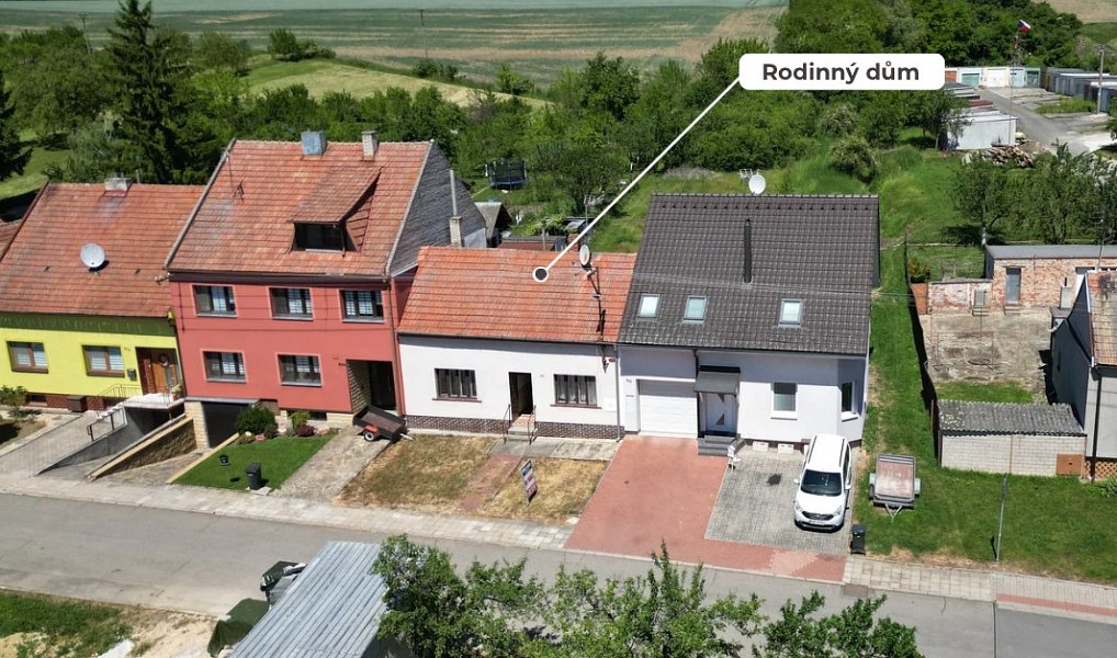 Prodej domu 60 m² s pozemkem 976 m², Dolní Němčí – fotka 1 z 15