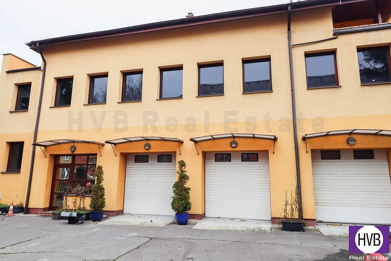 Pronájem obchodních prostor 230 m² — photo 2