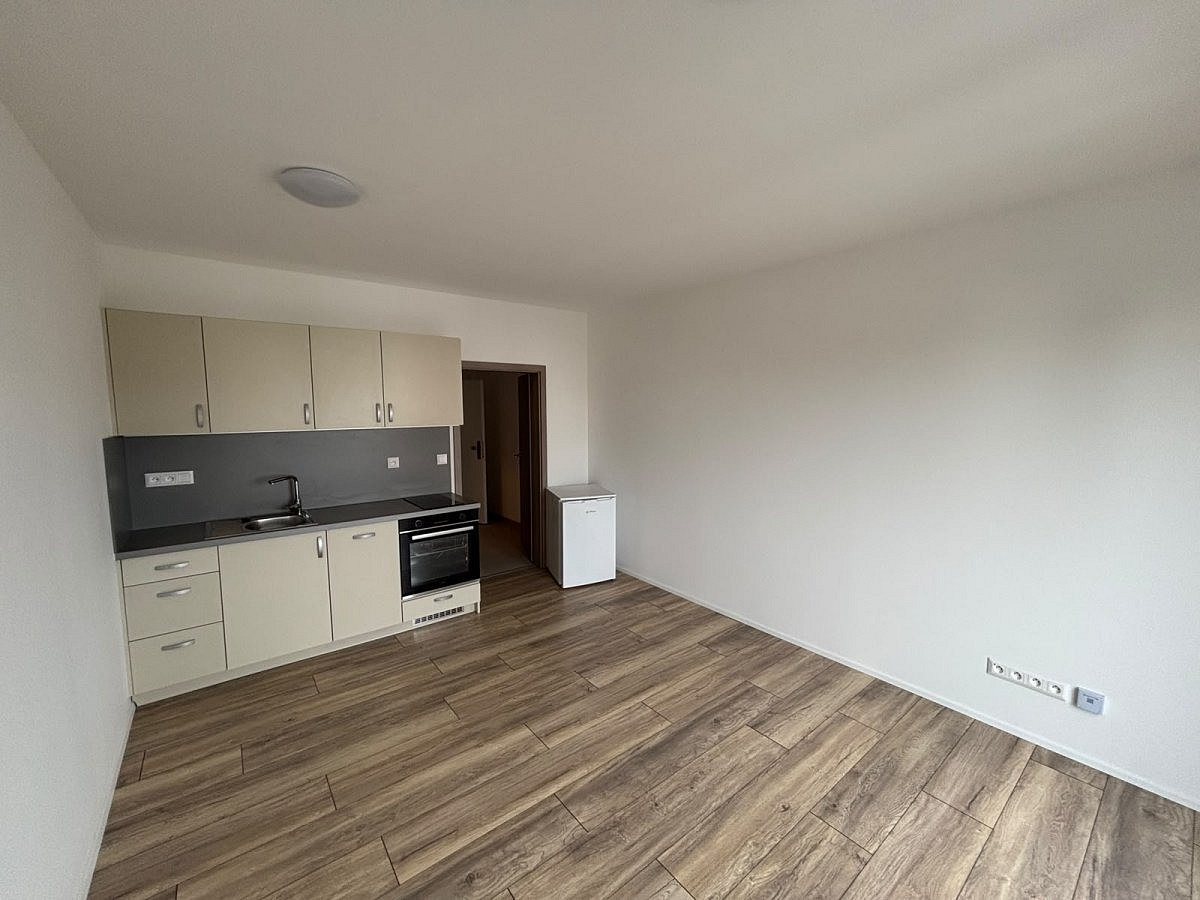 Pronájem bytu 1+kk 27 m²