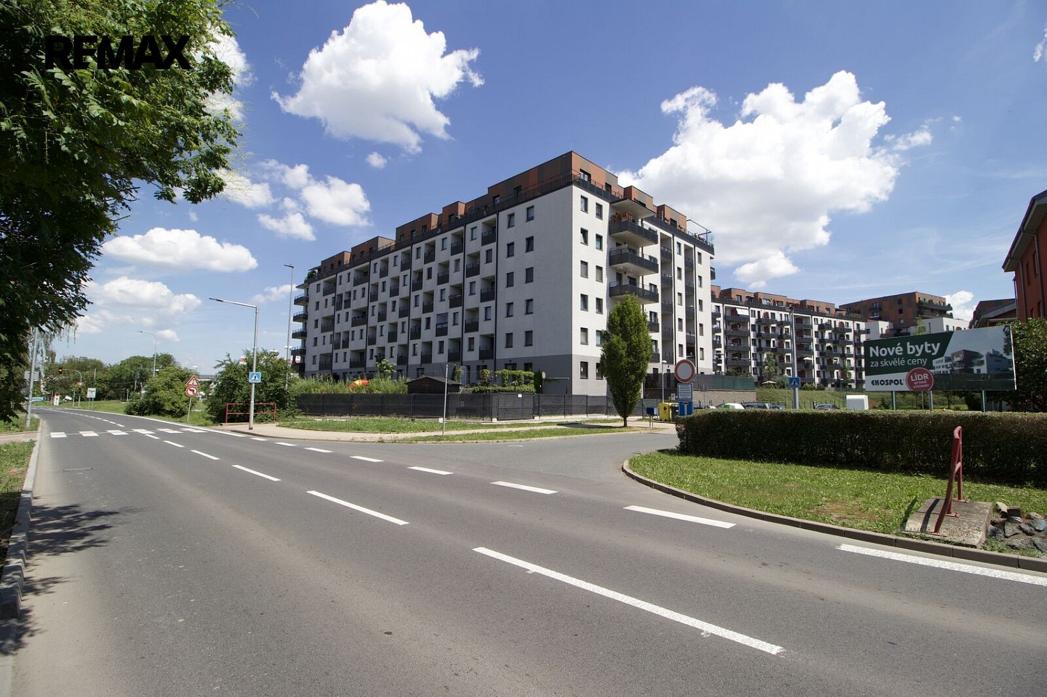 Pronájem bytu 3+kk 83 m² — photo 2
