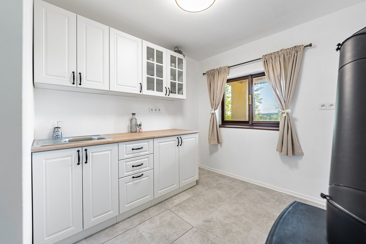 Prodej chaty/chalupy 43 m² s pozemkem 661 m² – fotografie 4