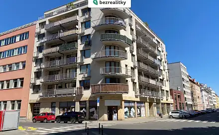 Prodej bytu 1+kk 38 m², Drahobejlova, Praha 9 - Libeň