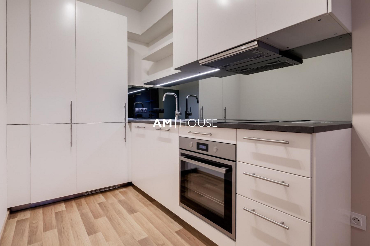 Pronájem bytu 2+kk 61 m² – fotografie 5