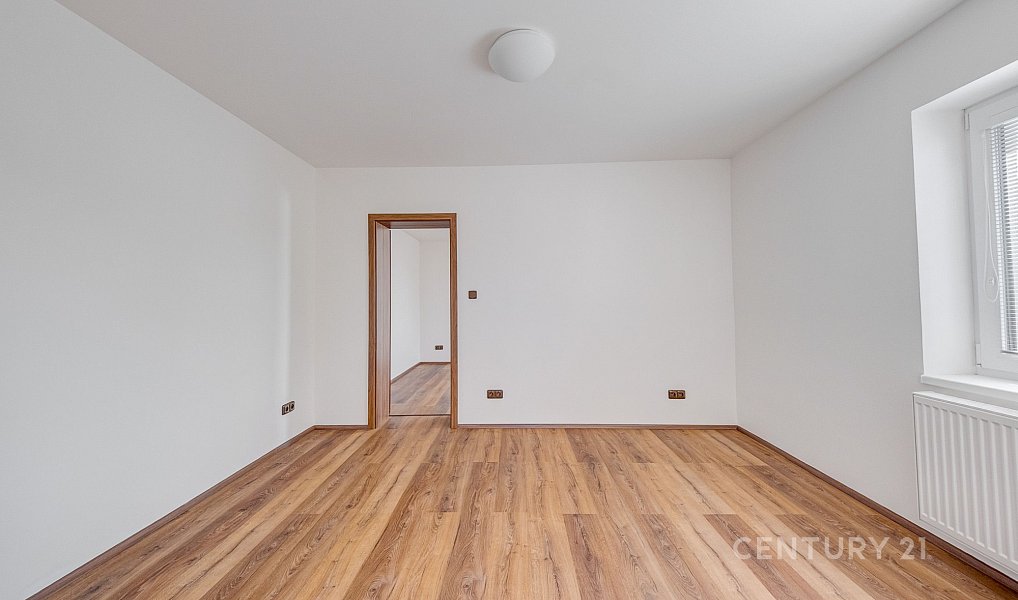 Pronájem bytu 4+kk 97 m², Úvaly – náhled fotky 6