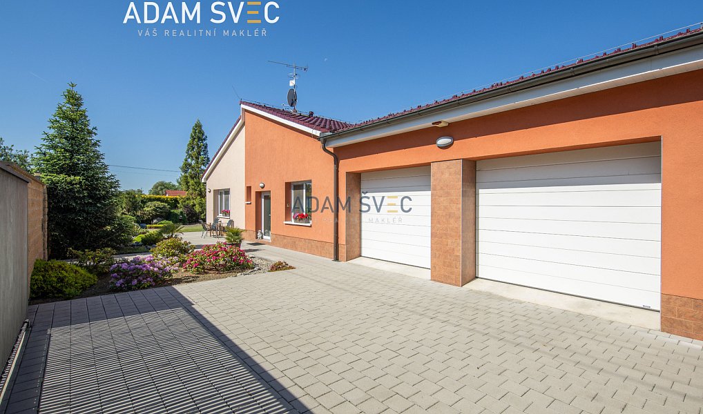 Prodej domu 359 m² s pozemkem 2 576 m², Hradčany-Kobeřice – fotka 1 z 60