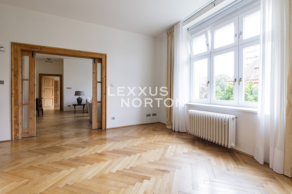 Pronájem bytu 4+1 120 m² — photo 3