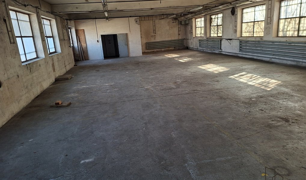Pronájem výrobních prostor 230 m², Slaný – náhled fotky 5