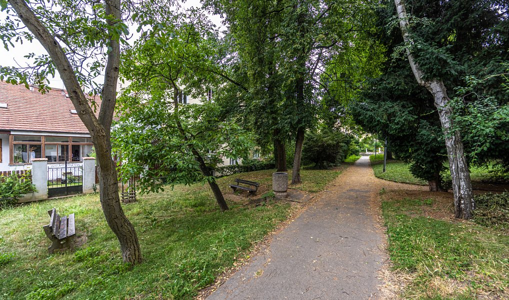 Prodej bytu 2+1 79 m², Praha – náhled fotky 18