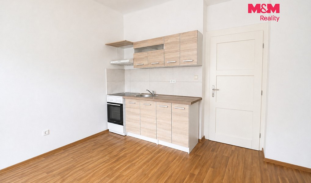Prodej bytu 1+kk 33 m², Praha – náhled fotky 2